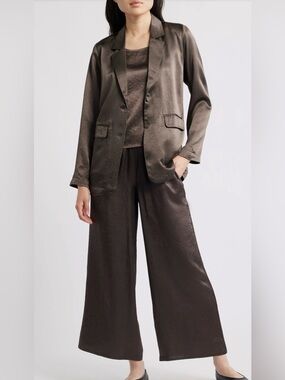 Eileen Fisher crinkle satin pull on wide leg pants. Like new . XS